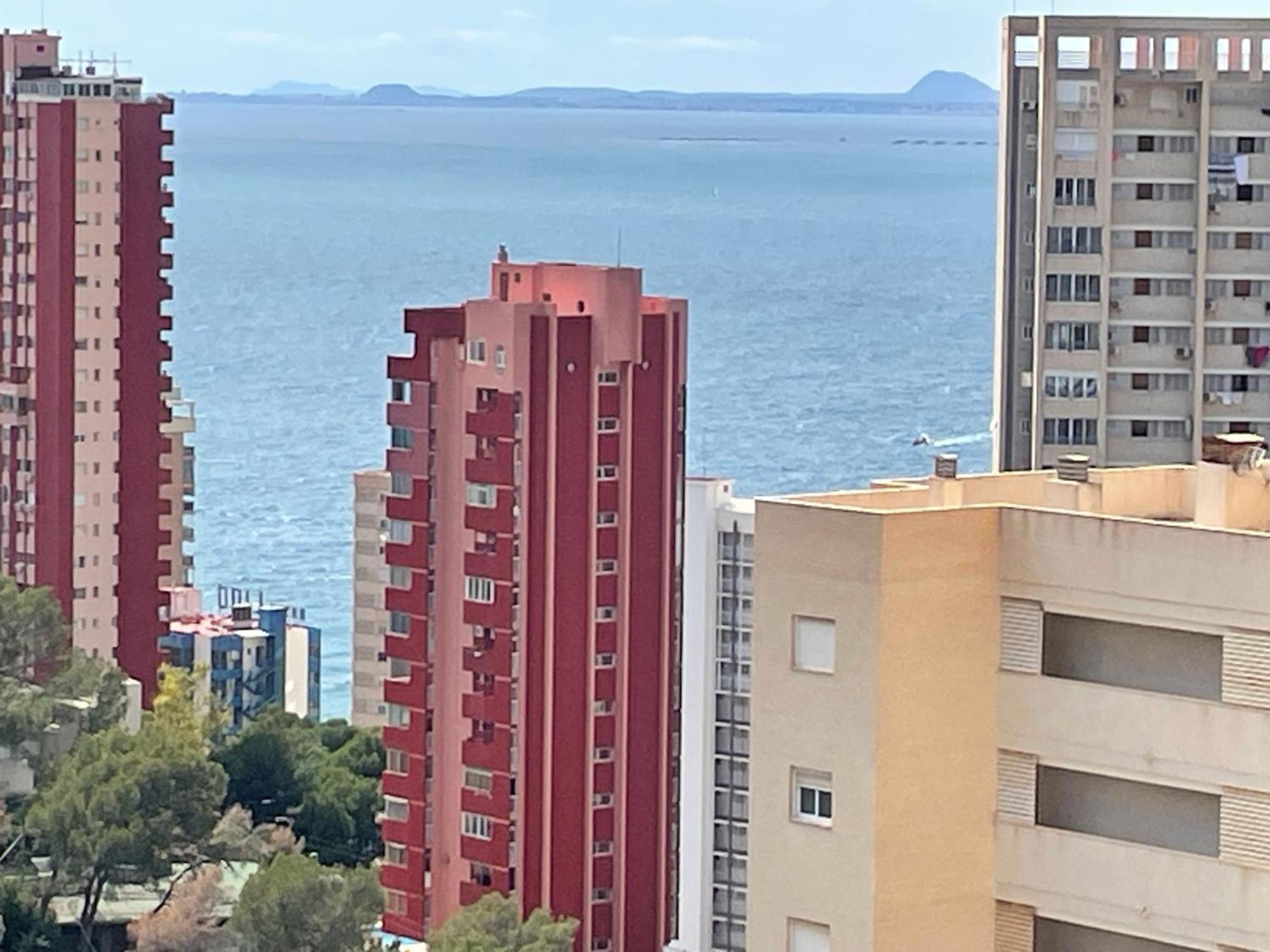 Apartamento Con Vistas Y Bien Ubicado Renovado Benidorm Bagian luar foto